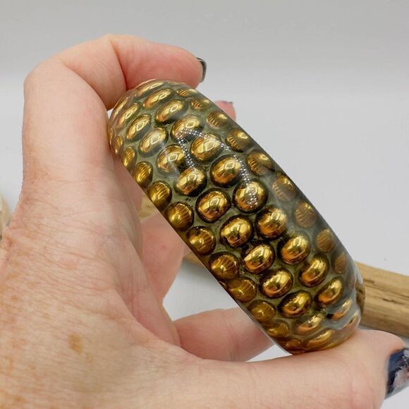 Vintage Lucite Resin Gold Ball & Brass Bangle Bracelet - Picture 6 of 6